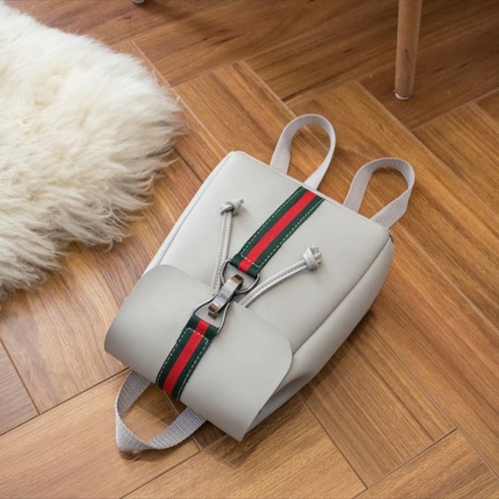 PU Multi Function Handbag/Backpack - Picture 2 of 6